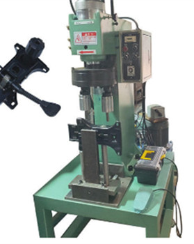 國(guó)產(chǎn)液壓鉚接機(jī)多少錢一臺(tái)？