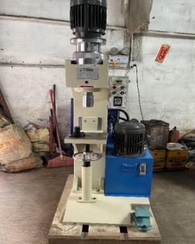 浙江鉚接機(jī)廠(chǎng)家進(jìn)行選擇時(shí)應(yīng)該注意哪些問(wèn)題？