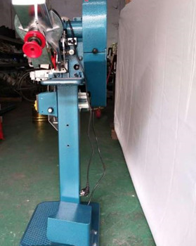 徑向鉚接機(jī)讓繞線木軸組裝更快捷和簡便！