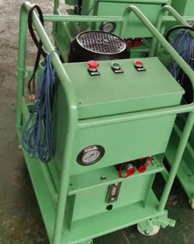 鉚接機(jī)鉚接后鉚釘開裂的原因有哪些？